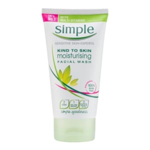 Sữa rửa mặt dưỡng ẩm Simple Kind To Skin Moisturising Facial Wash